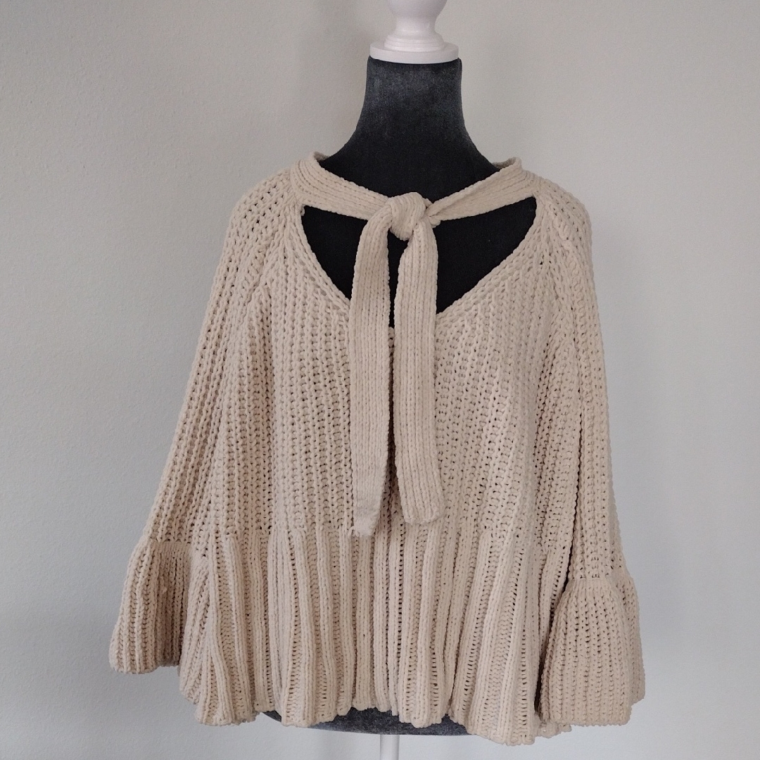 Pol Cream Chenille V-Neck Bow Tie Bell Sleeve Sweater. Oversize Size M